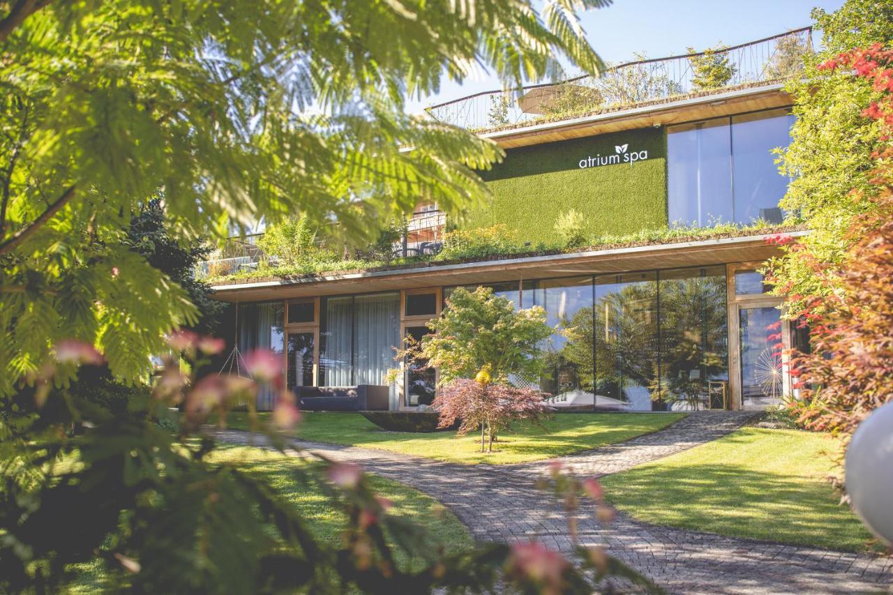 Gardenhotel Crystal Fuegen Exterior photo