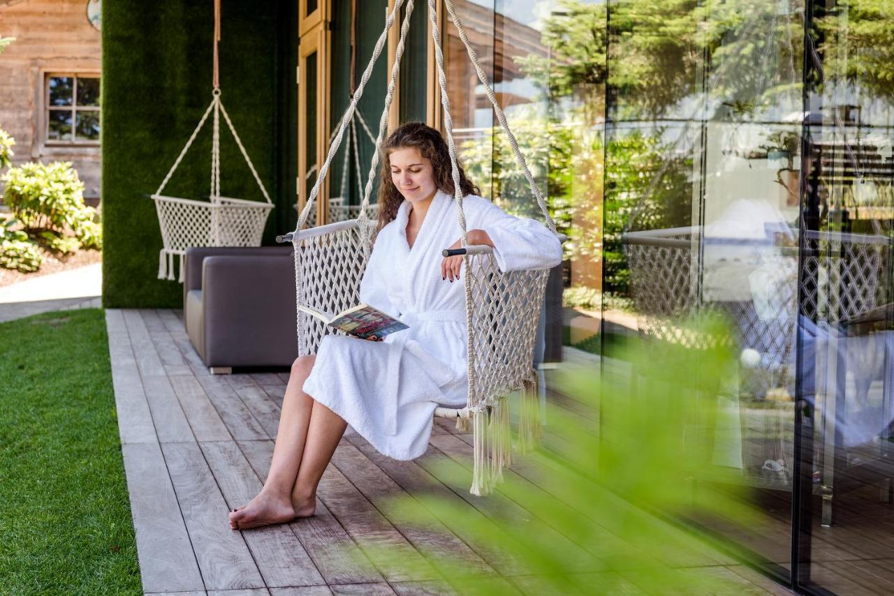 Gardenhotel Crystal Fuegen Exterior photo